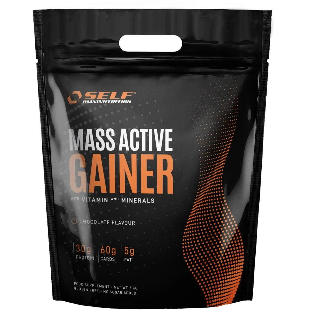 Self Omninutrition Mass Active Gainer 2 kg förpackad i en svart påse med orangea detaljer och text för chokladsmak., bild 1 av 1