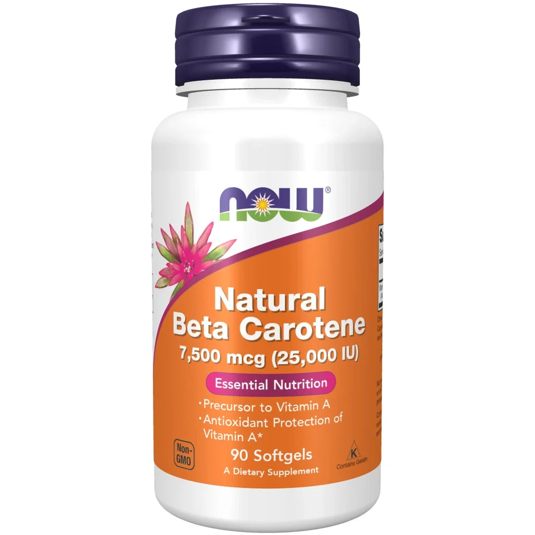 NOW Natural Beta Carotene 7500 mcg 90 caps kosttillskott i en vit plastburk med orange etikett och lila lock., bild 1 av 1