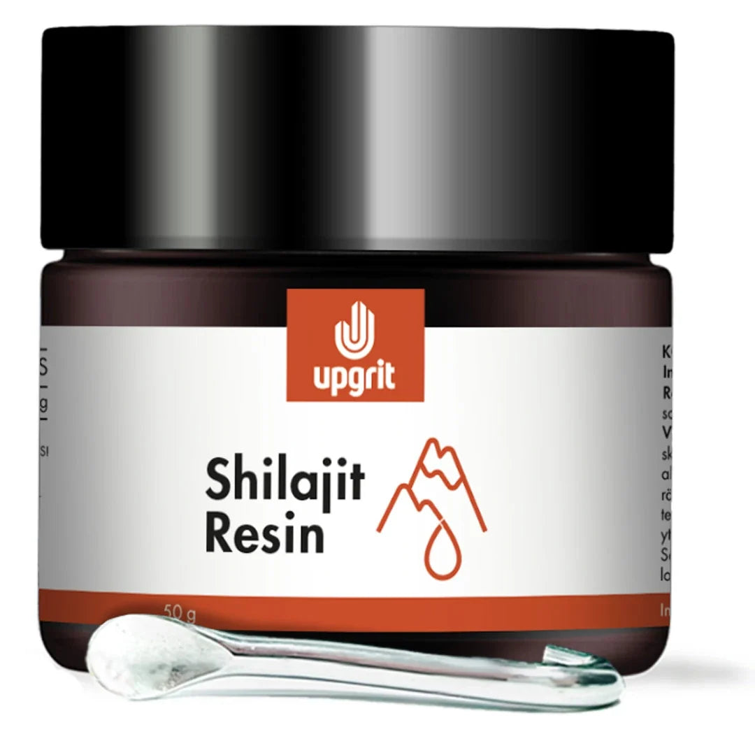 Upgrit Shilajit Resin 50 g i en mörkbrun burk med svart lock och en medföljande liten sked., bild 1 av 1