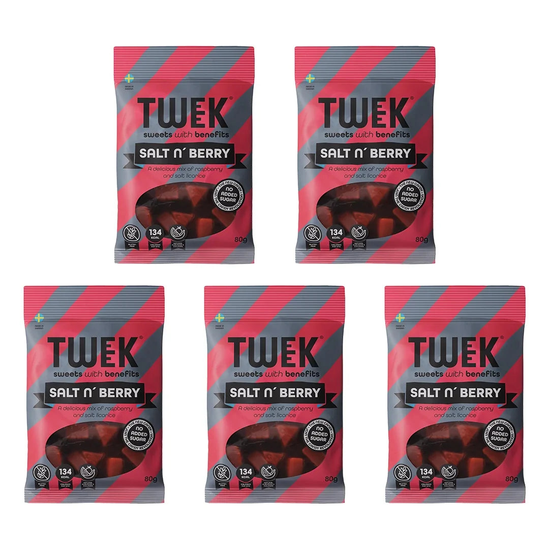 5 x Tweek Sweets 80 g Salt n' Berry i fem grå och rosa godispåsar med svarta detaljer.