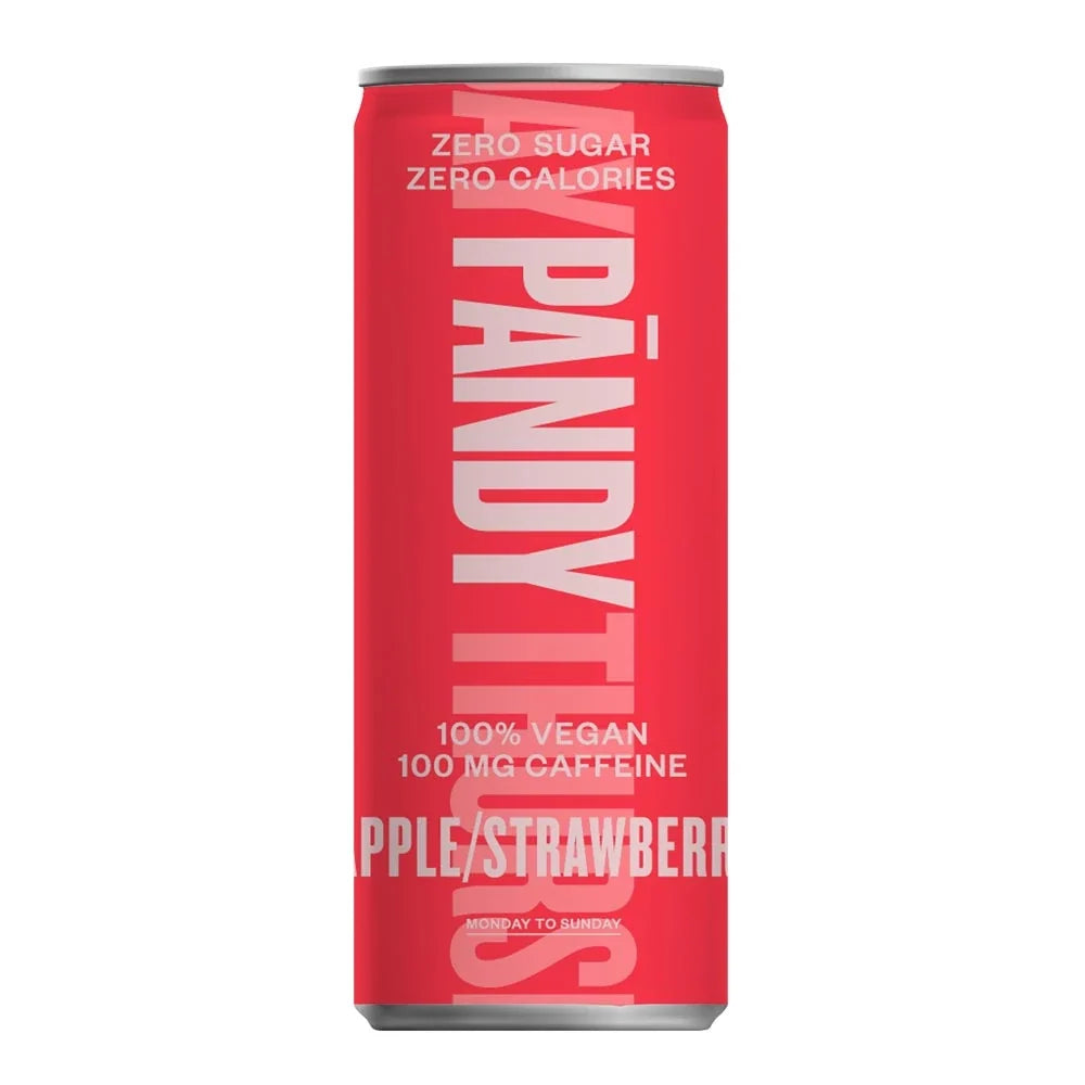 Pändy Soda 330 ml koffeindryck i en röd burk med vit text för smaken Apple Strawberry., bild 2 av 3