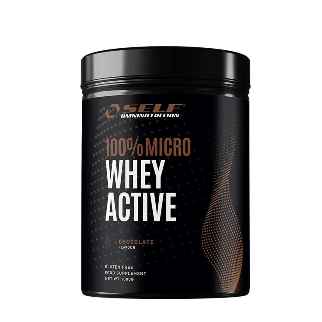 Self Omninutrition 100% Micro Whey Active 1 kg proteinpulver förpackad i en svart burk med chokladsmak., bild 1 av 1