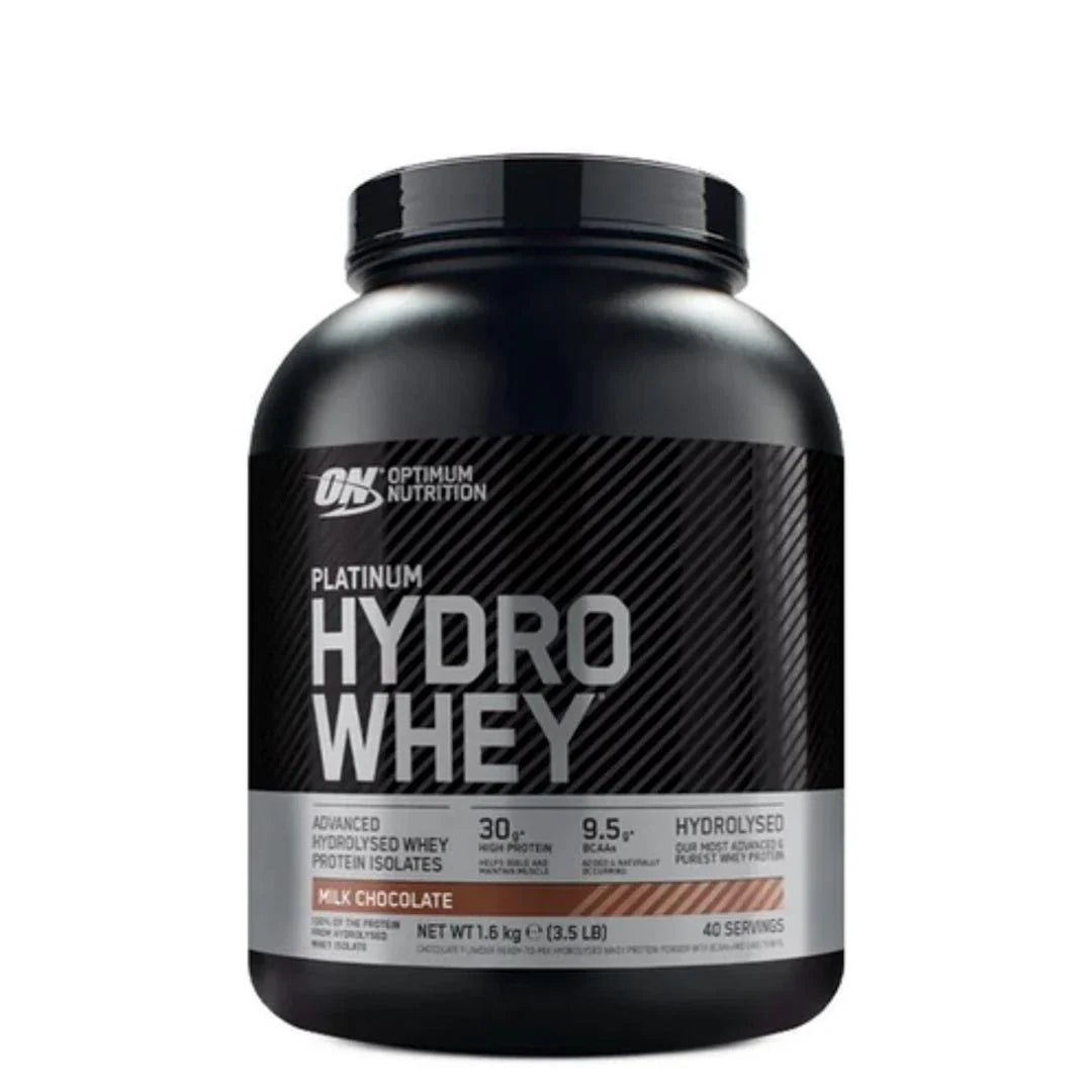 Optimum Nutrition Platinum Hydro Whey 1.6 kg proteinpulver i en svart burk med silvriga detaljer i smaken Milk Chocolate., bild 2 av 3