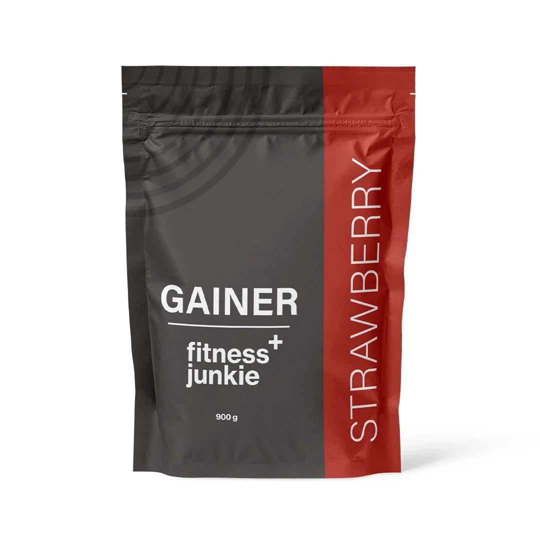 fitnessjunkie Gainer 900 g i en svart och röd påse för smaken Strawberry., bild 3 av 3