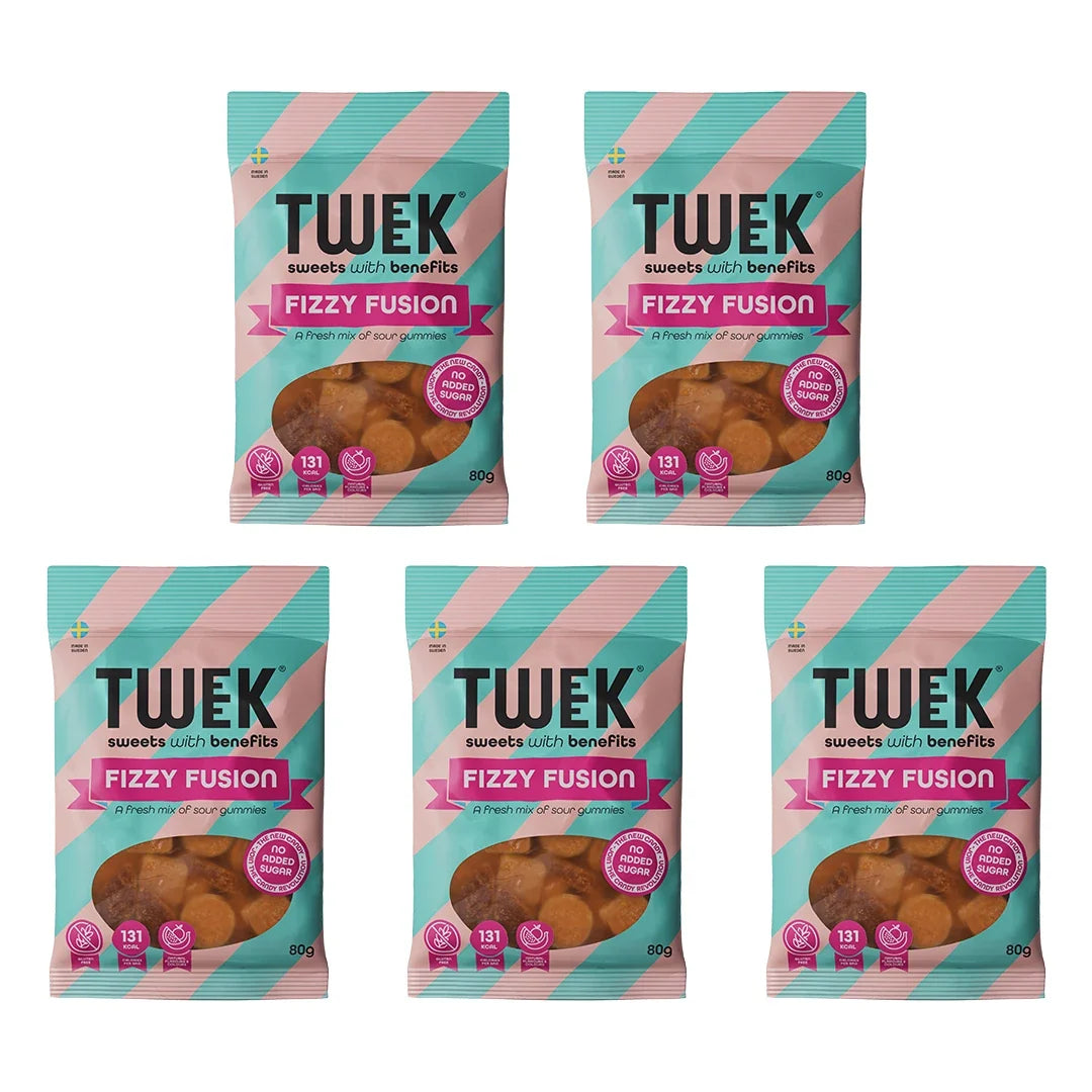 5 x Tweek Sweets 80 g Fizzy Fusion i fem ljusblå och rosa randiga påsar fyllda med surt godis.