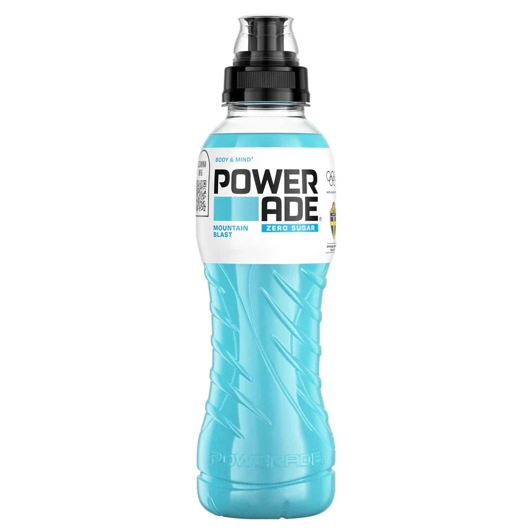 Powerade 500 ml sockerfri sportdryck i en genomskinlig flaska med ljusblå dryck för smaken Mountain Blast Zero., bild 1 av 3